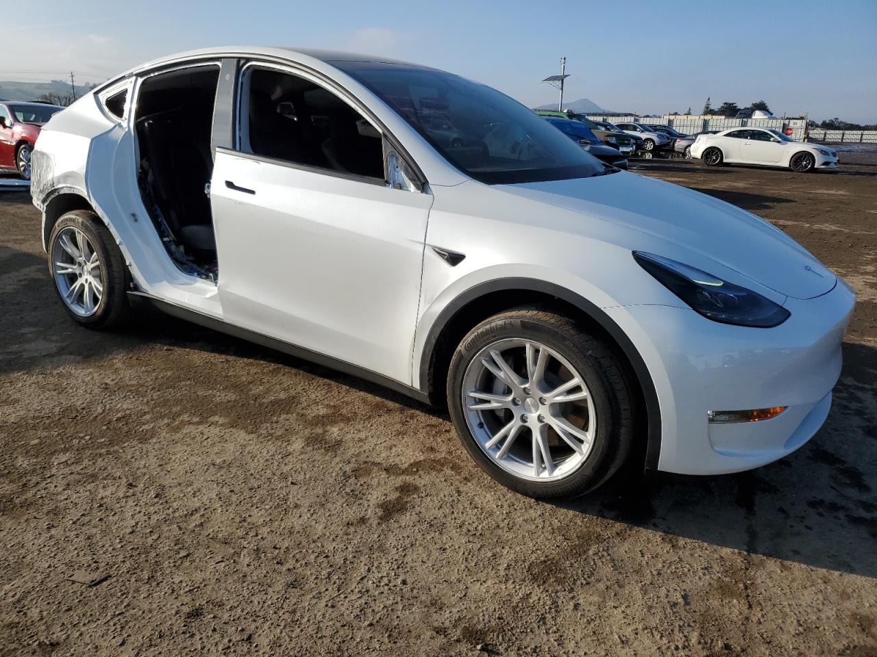 2023 Tesla Model Y VIN: 7SAYGDEE6PF687056 Lot: 85094204