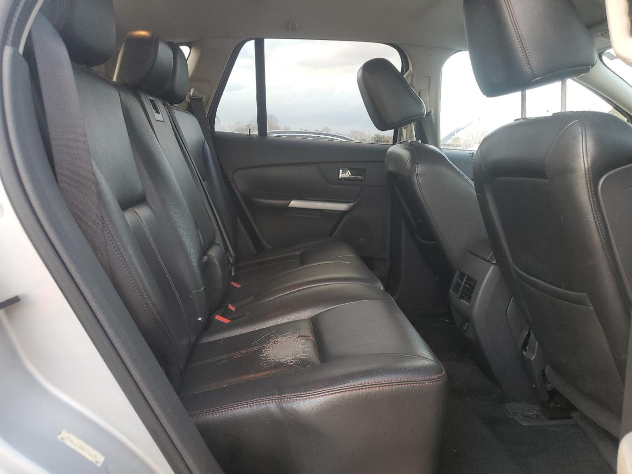 2011 Ford Edge - Image 11