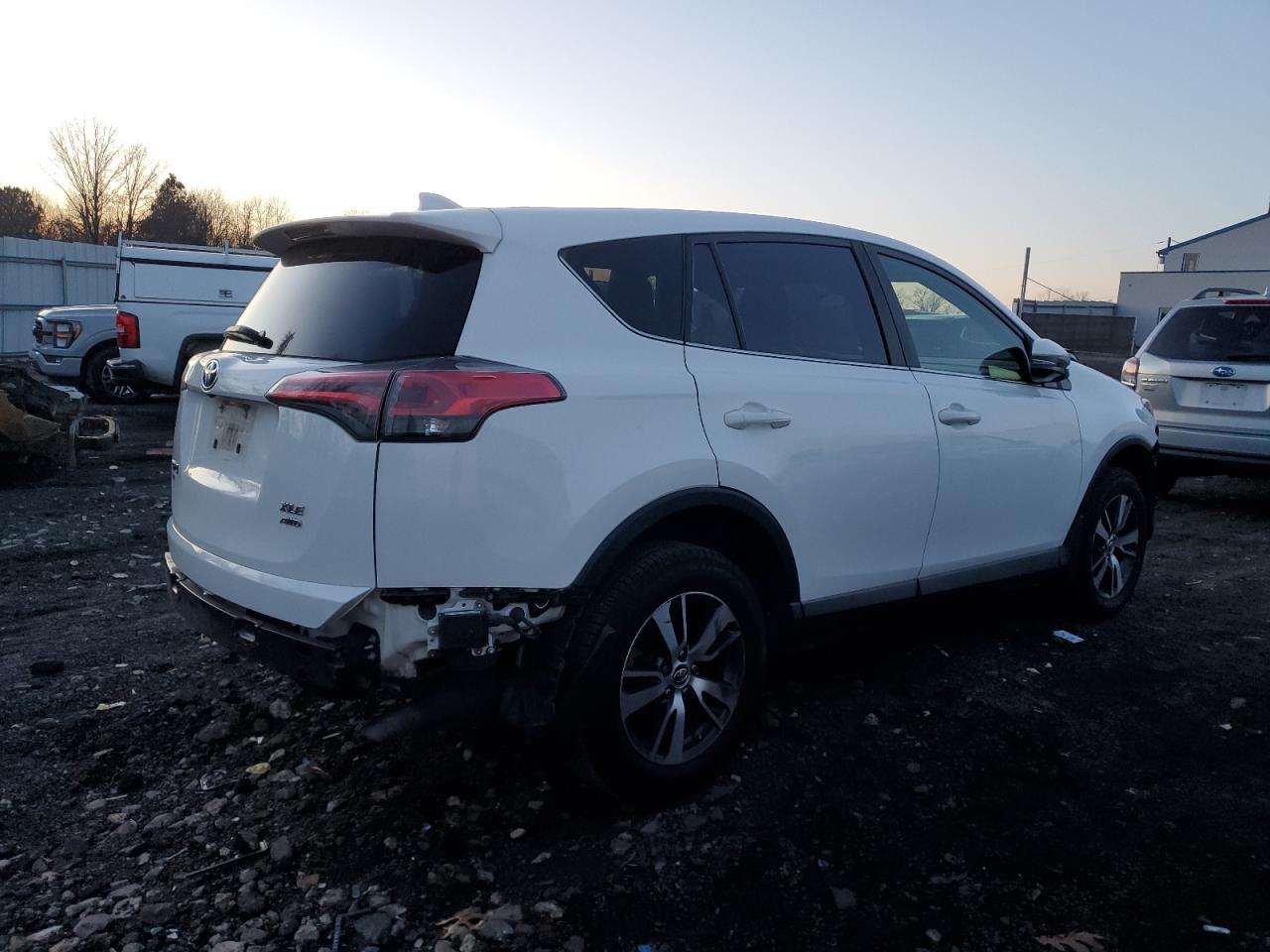 2018 Toyota RAV 4 - Image 3