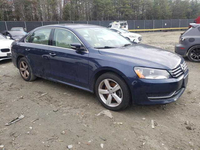 Sedans VOLKSWAGEN PASSAT 2014 Blue