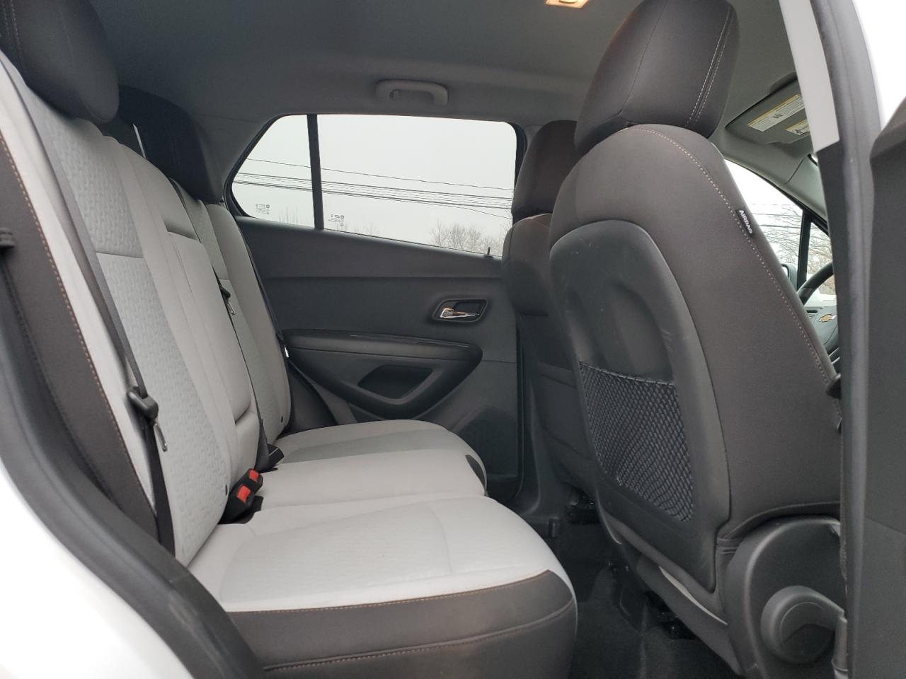 2020 Chevrolet Trax - Image 11
