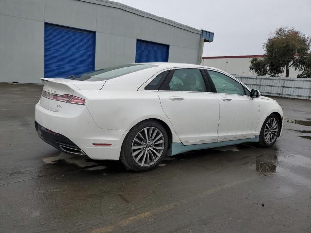 Sedans LINCOLN MKZ 2016 White