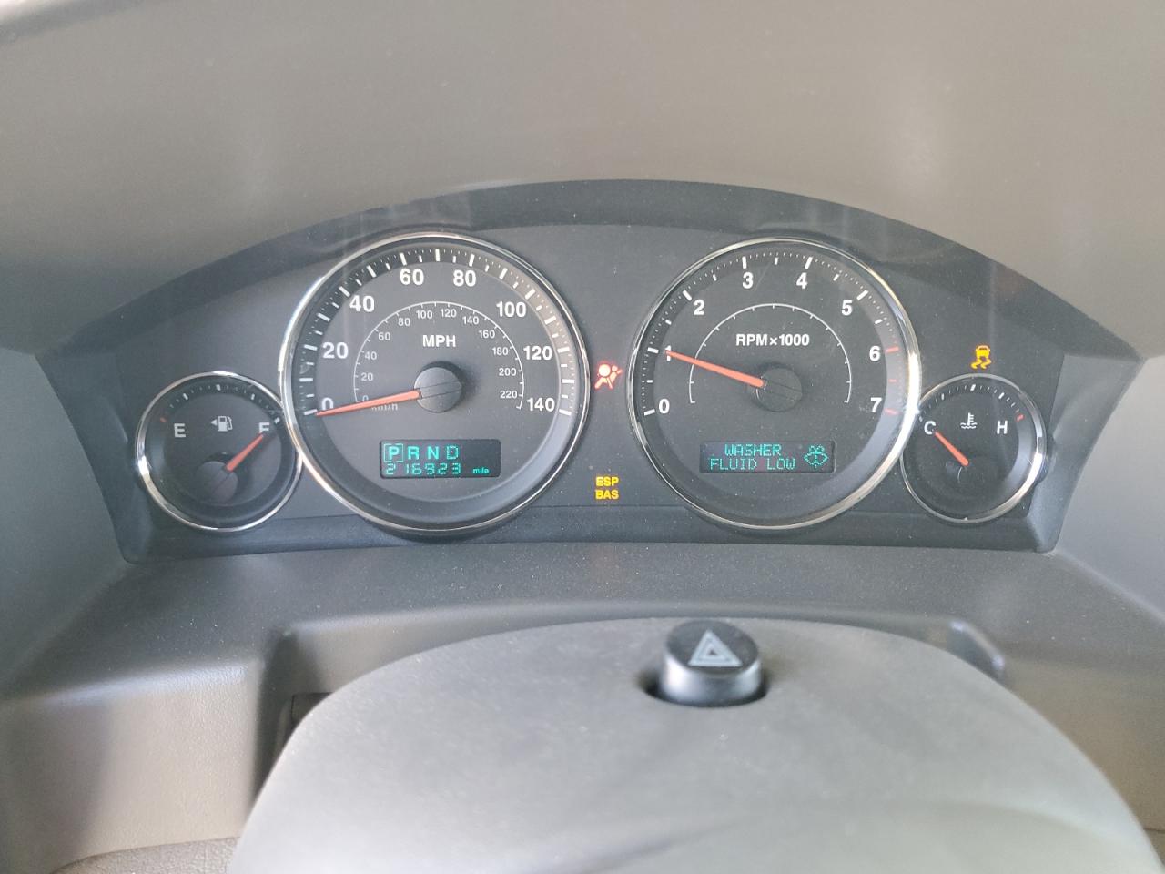 2006 Jeep Commander VIN: 1J8HH48K26C263986 Lot: 84712294