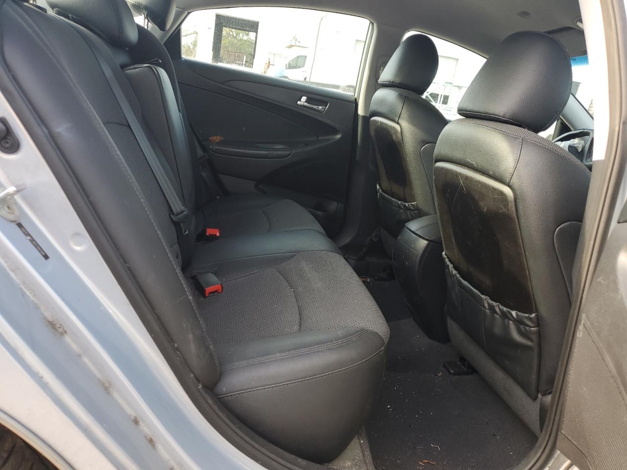 2013 Hyundai Sonata - Image 10