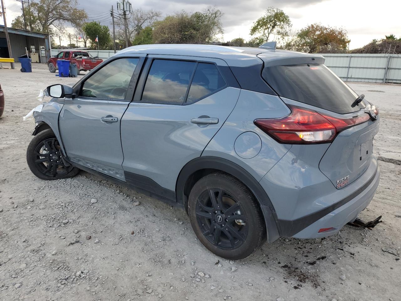 2024 Nissan Kicks - Image 2