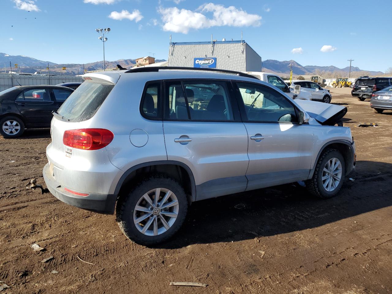 VIN WVGBV7AX1HK043630 2017 VOLKSWAGEN TIGUAN no.3