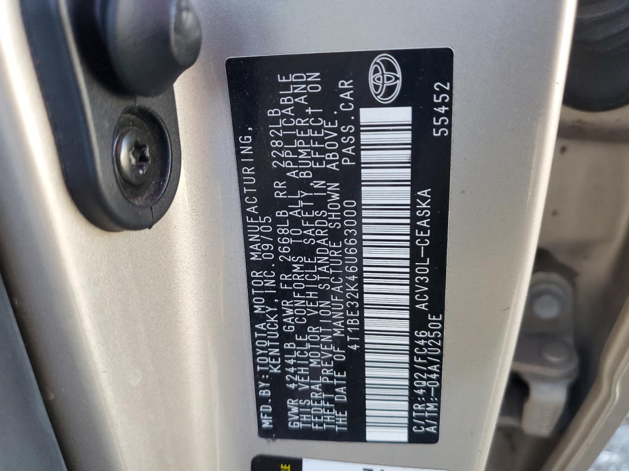 2006 Toyota Camry - Image 13