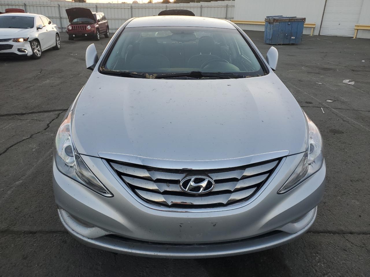 2012 Hyundai Sonata - Image 5