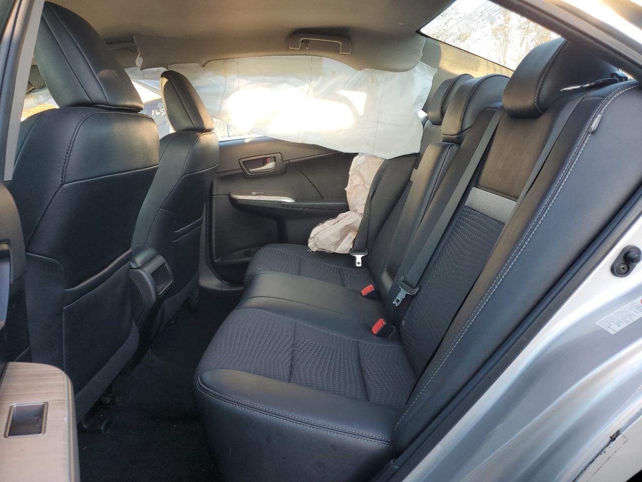 2014 Toyota Camry - Image 10