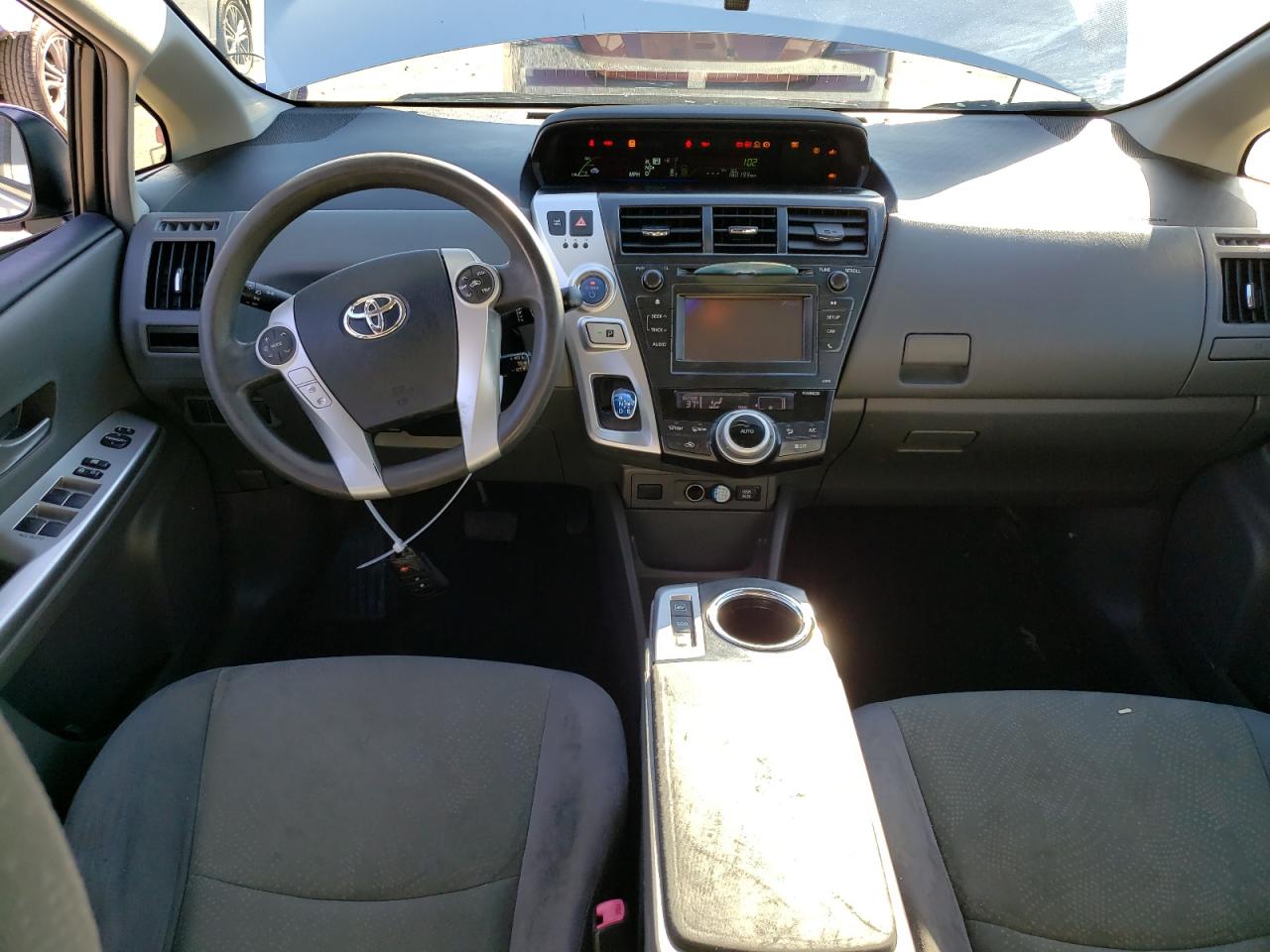 2012 Toyota Prius - Image 8