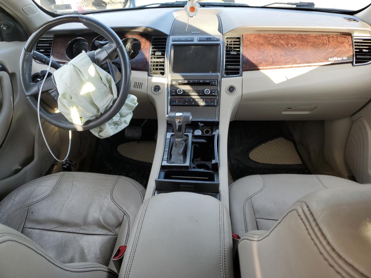 2011 Ford Taurus - Image 8