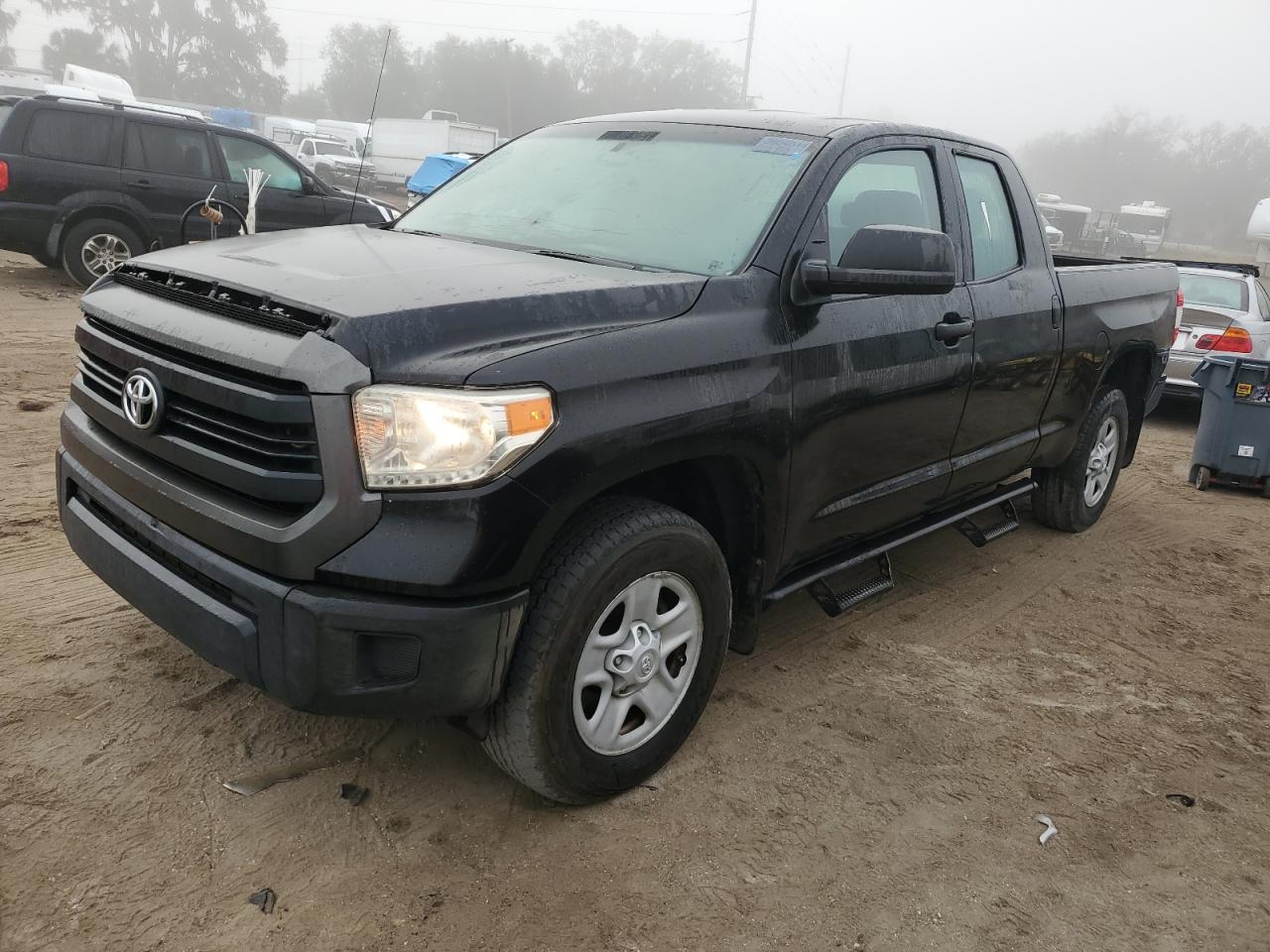 VIN 5TFRM5F15HX112997 2017 TOYOTA TUNDRA no.1