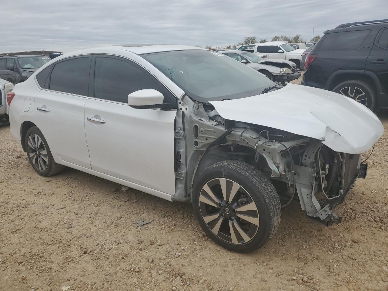 2019 Nissan Sentra - Image 4