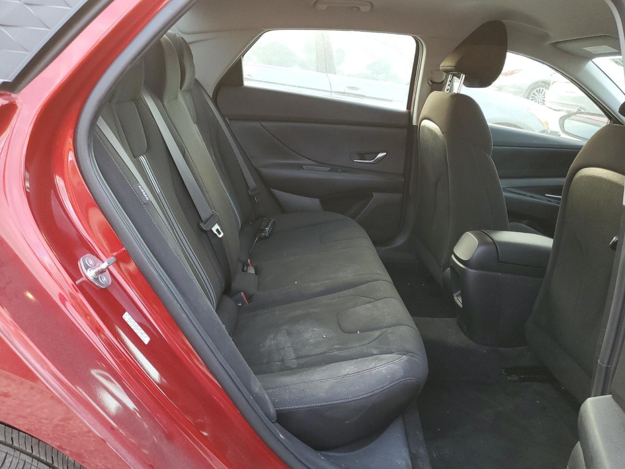 2024 Hyundai Elantra - Image 10