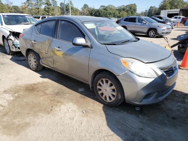  NISSAN VERSA 2013 Сріблястий