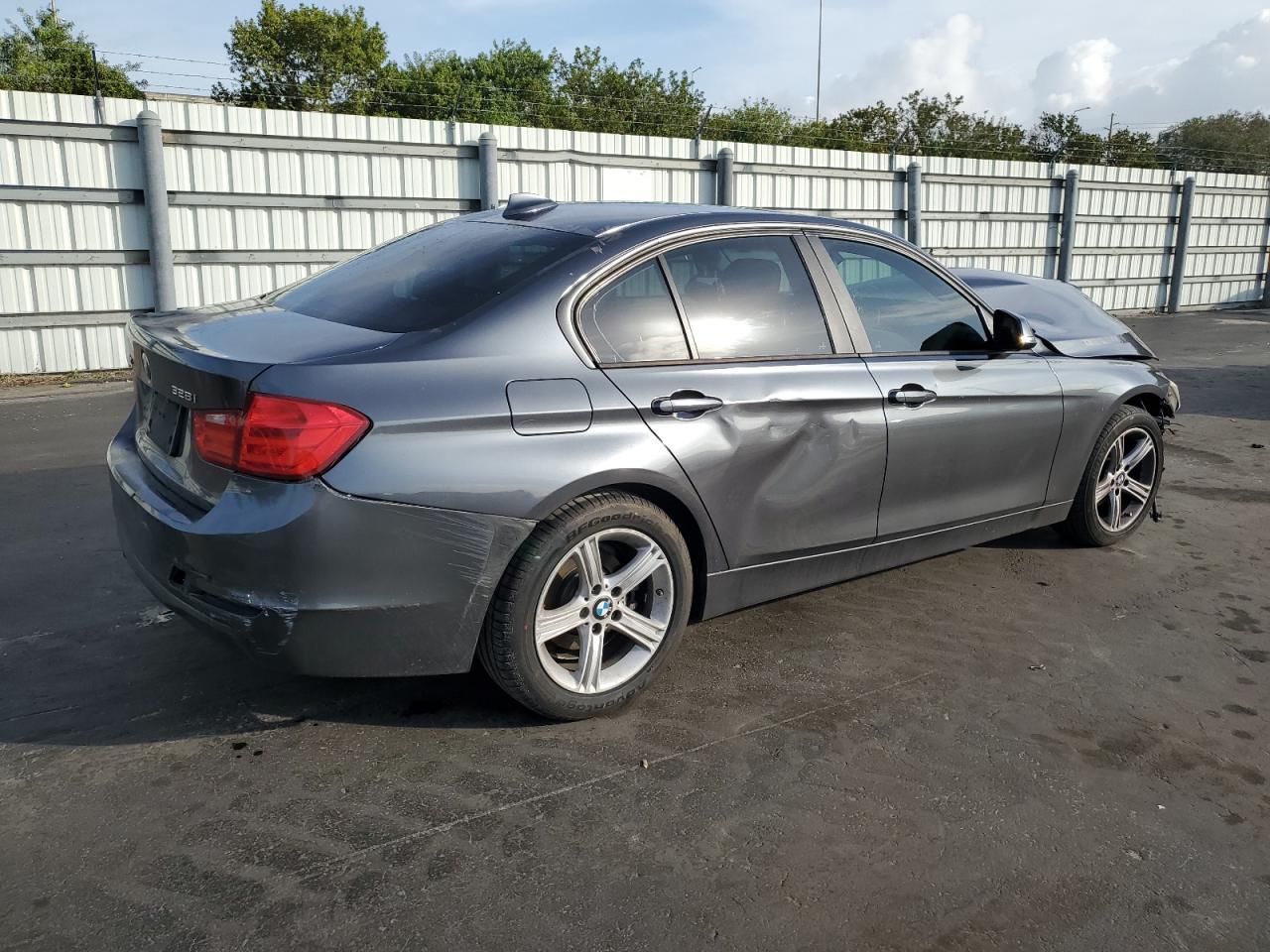 VIN WBA3B3C53DF541317 2013 BMW 3 SERIES no.3