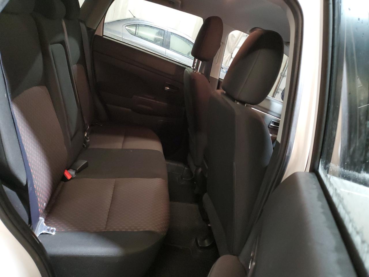 2019 Mitsubishi Outlander - Image 11