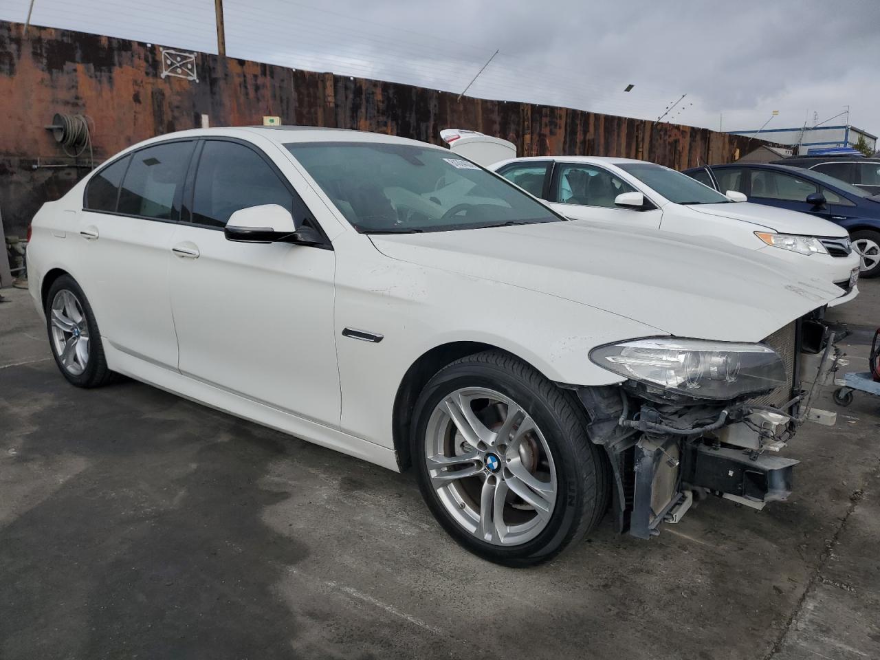 VIN WBA5A7C50ED613980 2014 BMW 5 SERIES no.4