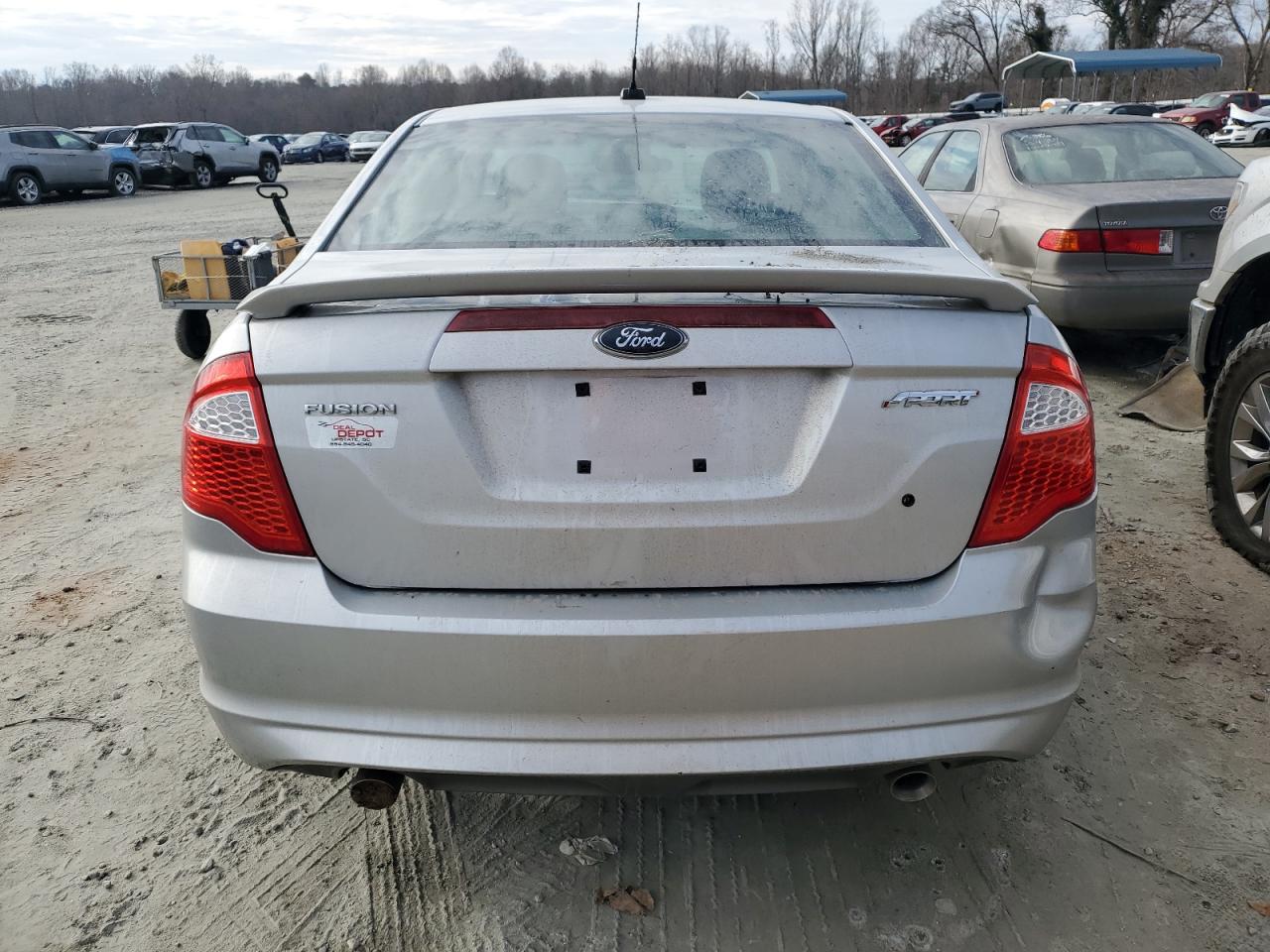 2010 Ford Fusion - Image 6