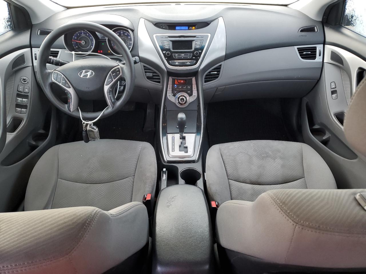 2013 Hyundai Elantra - Image 8