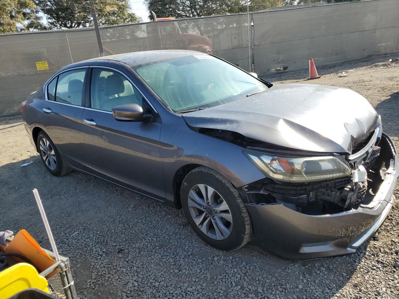 VIN 1HGCR2F39FA186240 2015 HONDA ACCORD no.4