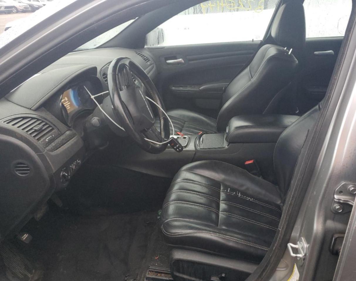 2015 Chrysler 300 - Image 7