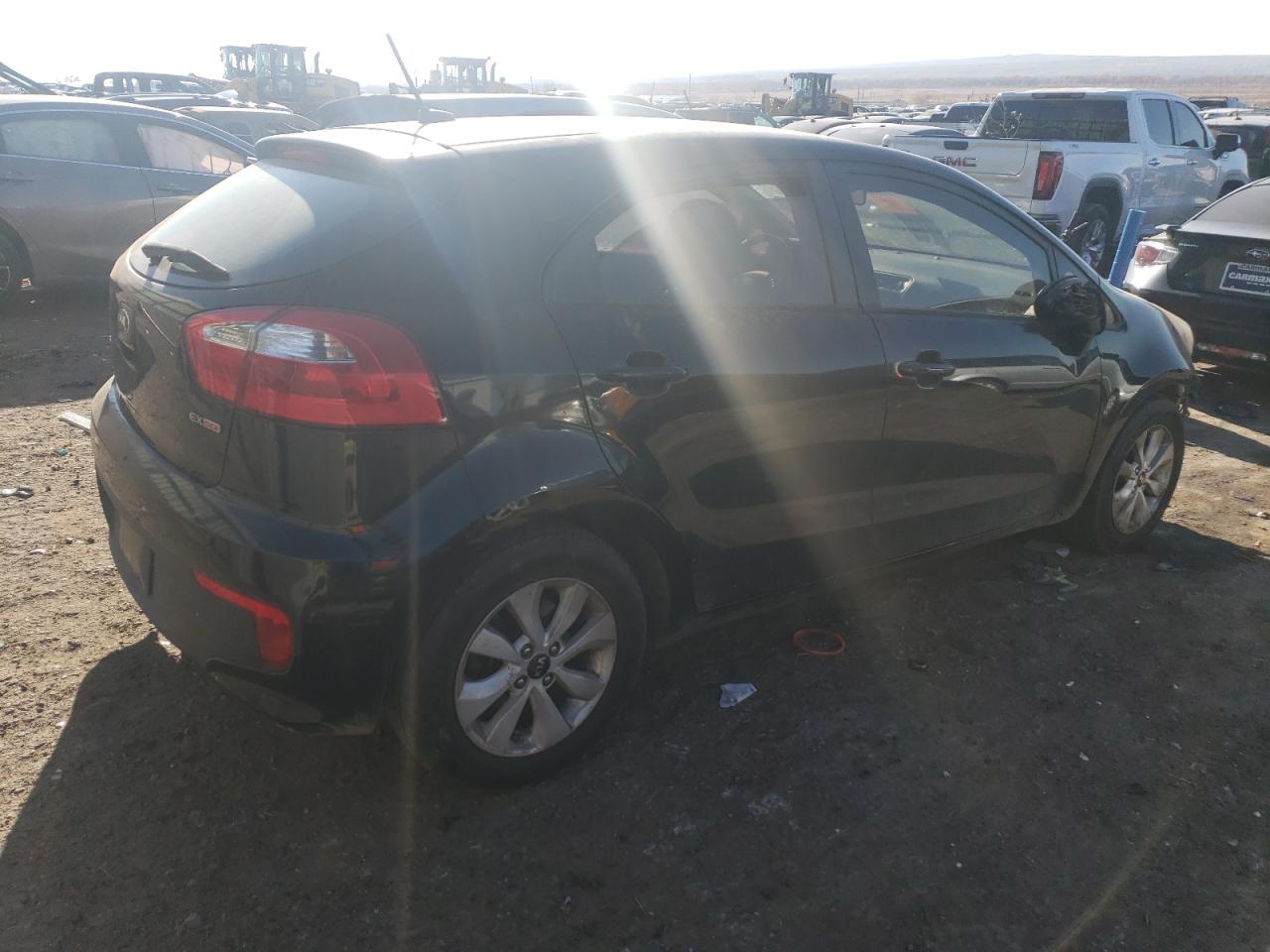 VIN KNADN5A35G6633395 2016 KIA RIO no.3