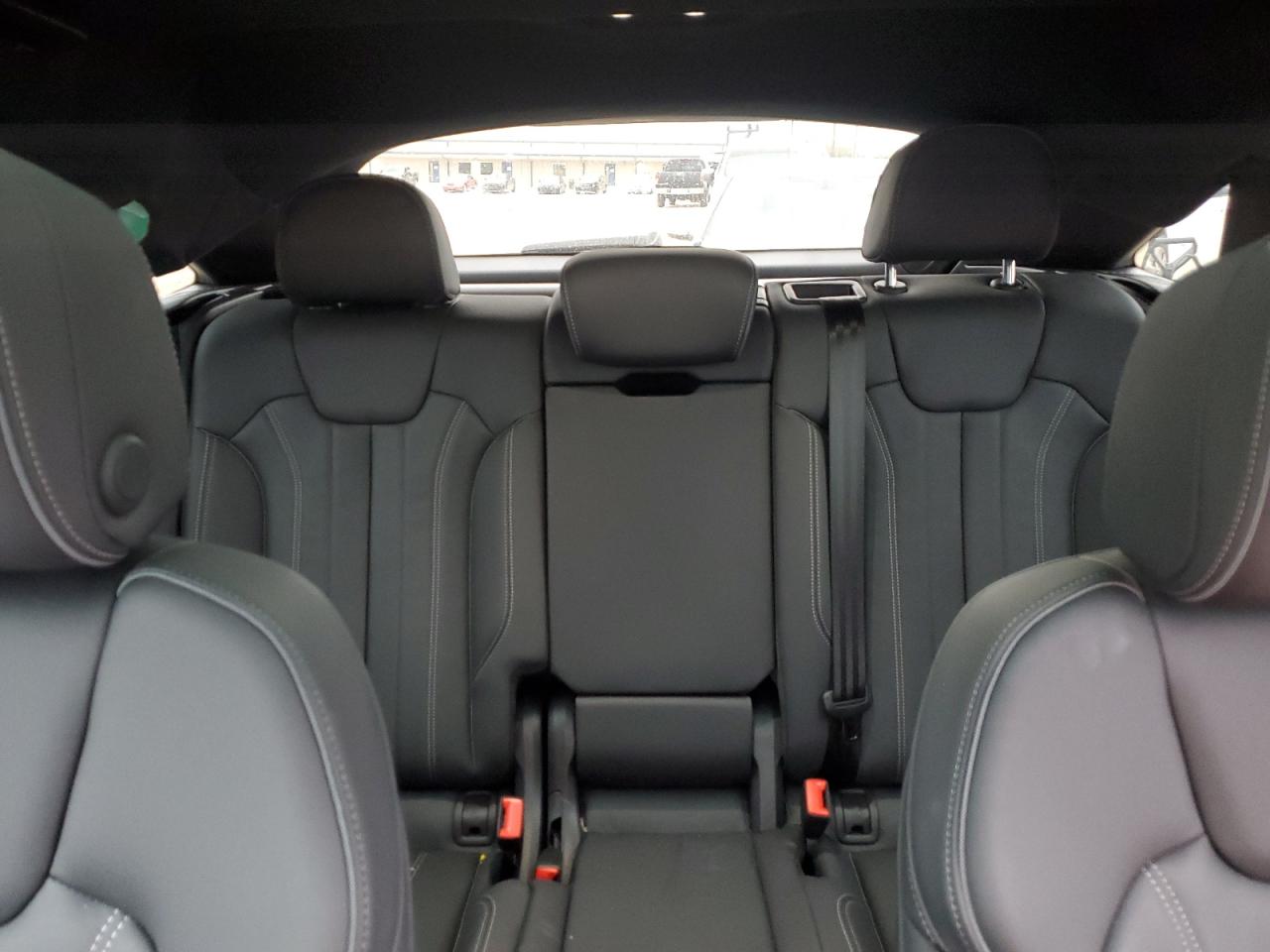 2024 Audi Q5 - Image 10