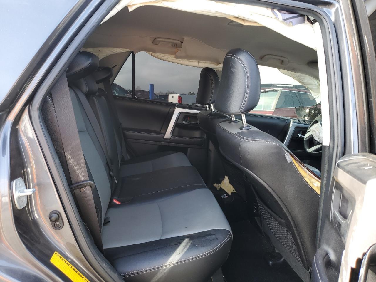 2018 Toyota 4Runner - Image 11