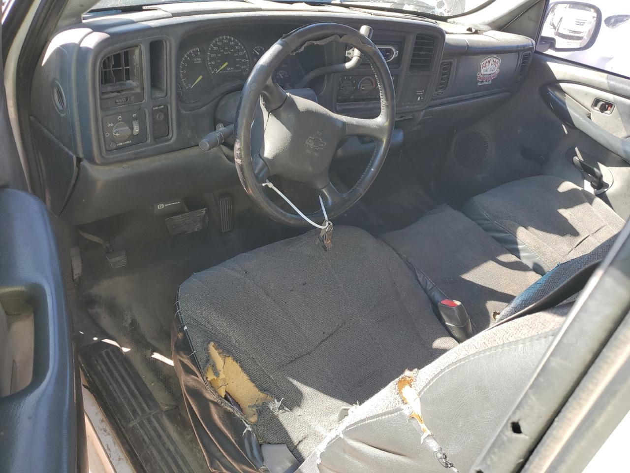 2000 Chevrolet Silverado - Image 8