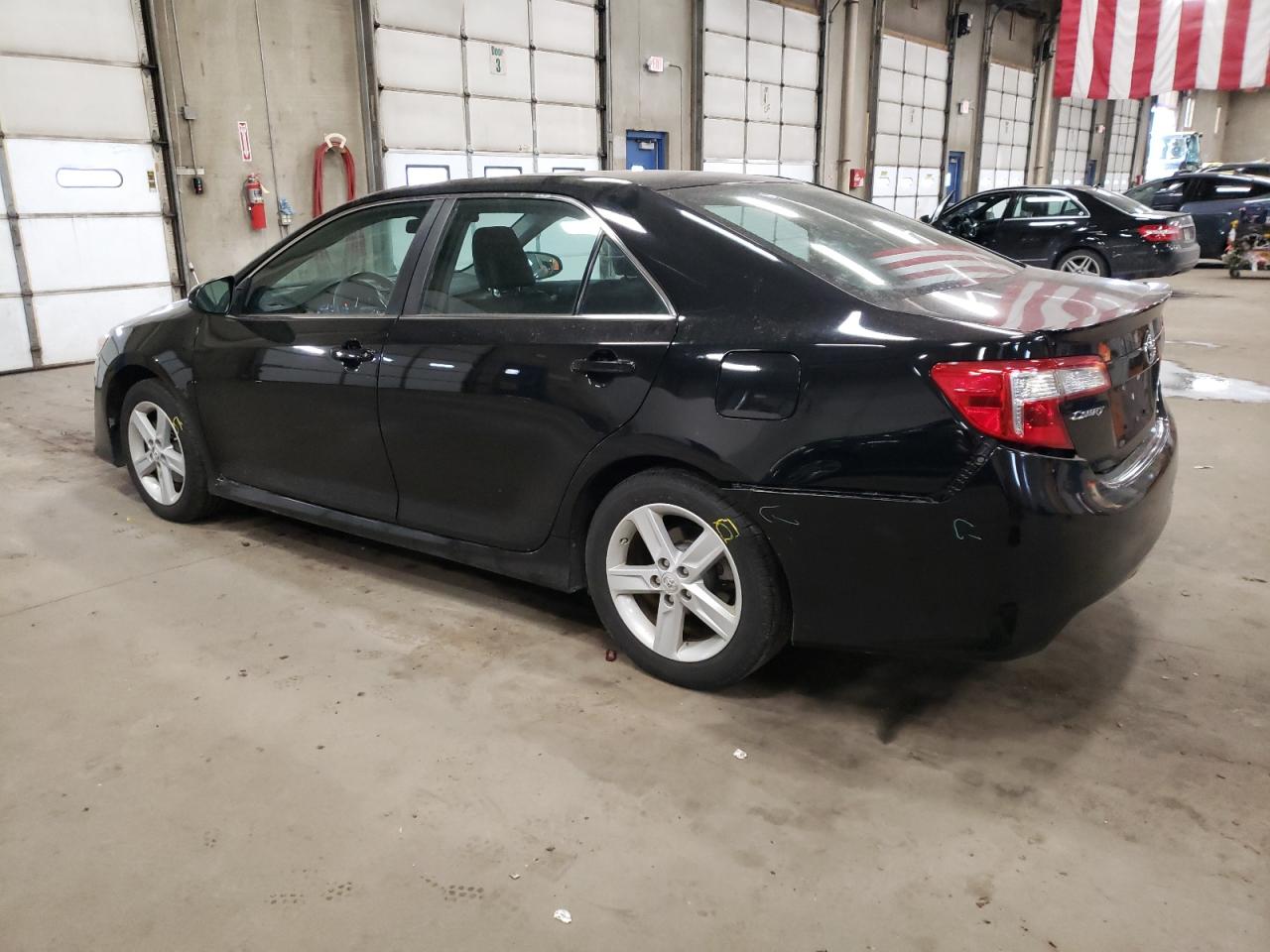 VIN 4T1BF1FK5DU281681 2013 TOYOTA CAMRY no.2