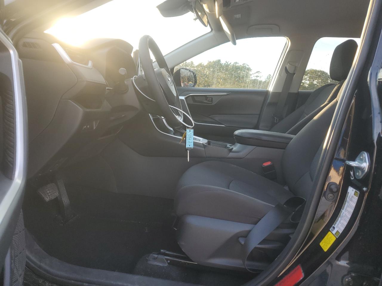 2020 Toyota RAV 4 - Image 7