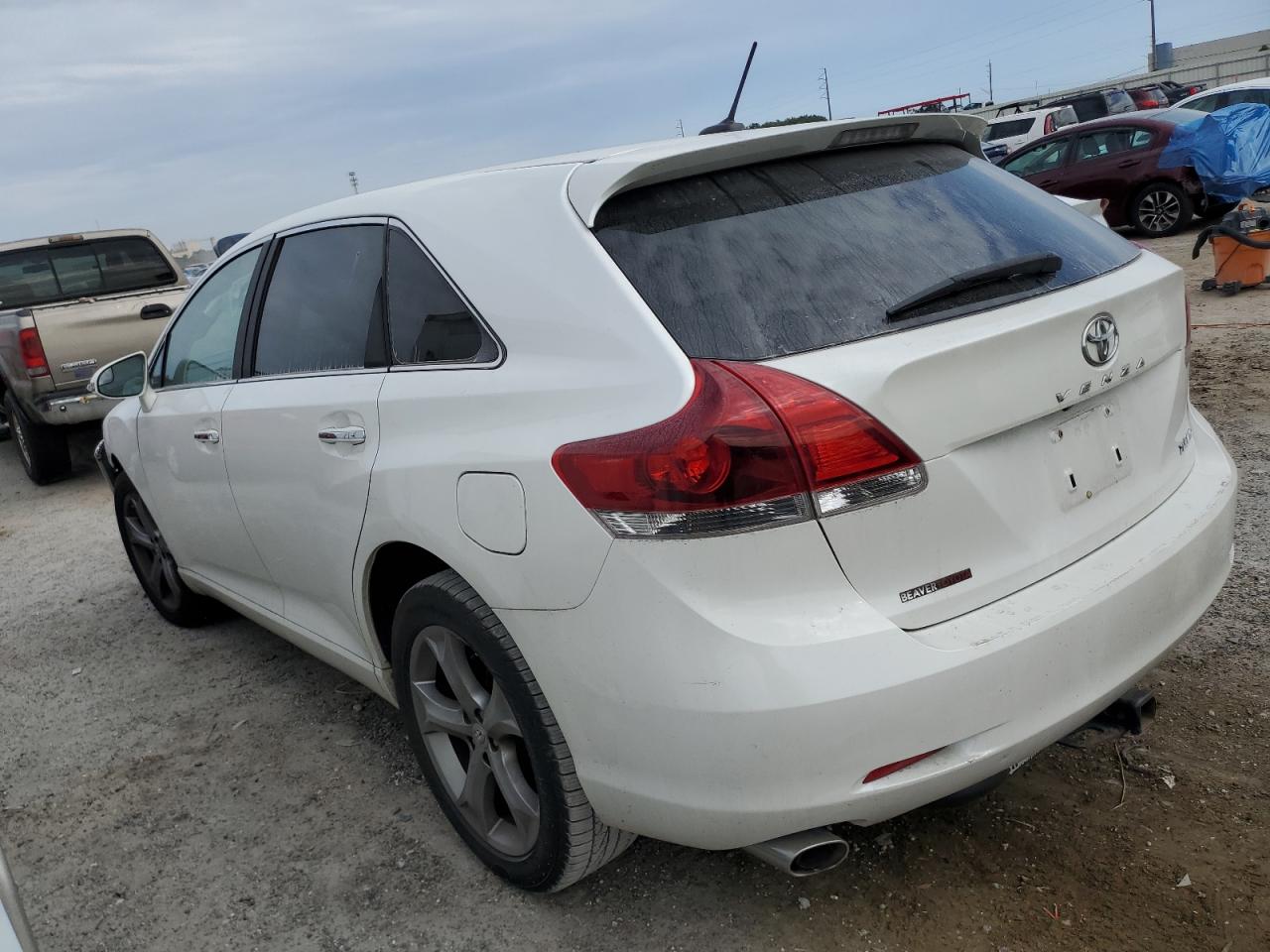 2014 Toyota Venza - Image 2