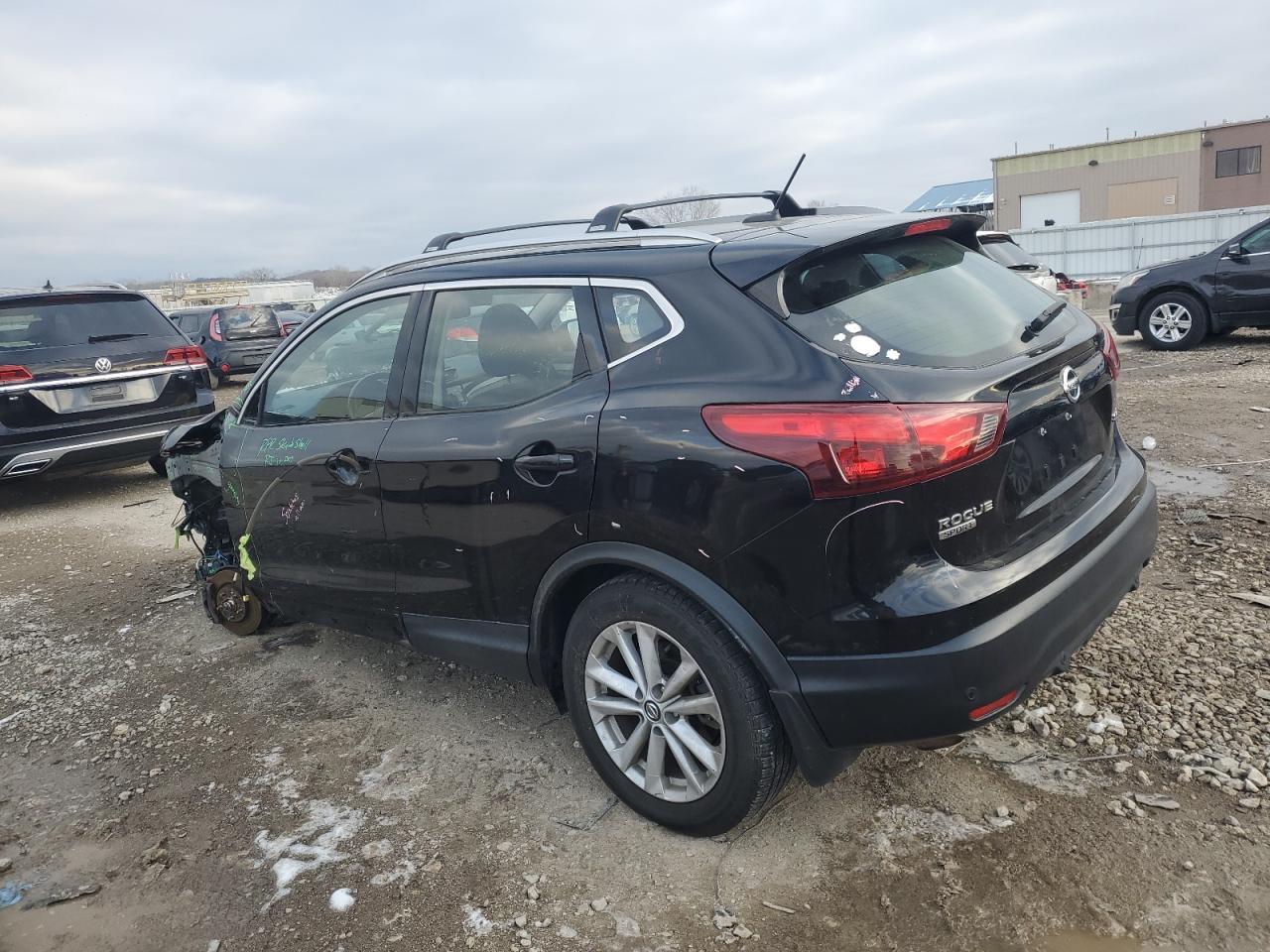 2019 Nissan Rogue - Image 2