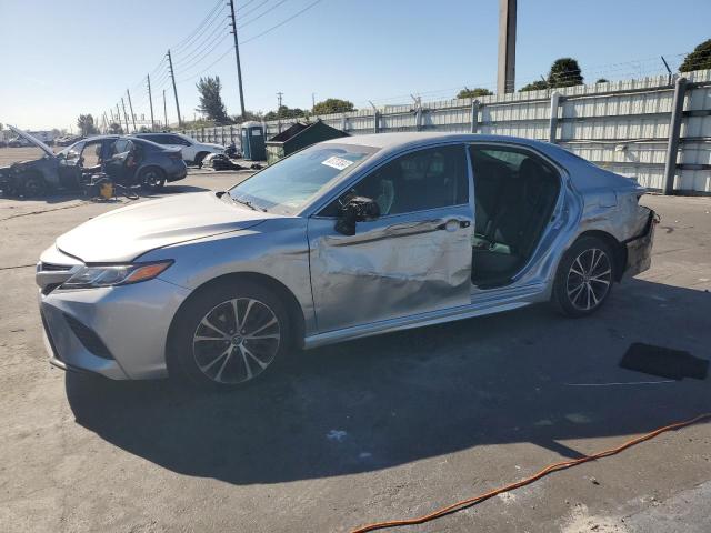 2018 Toyota Camry L de vânzare în Miami, FL - Side