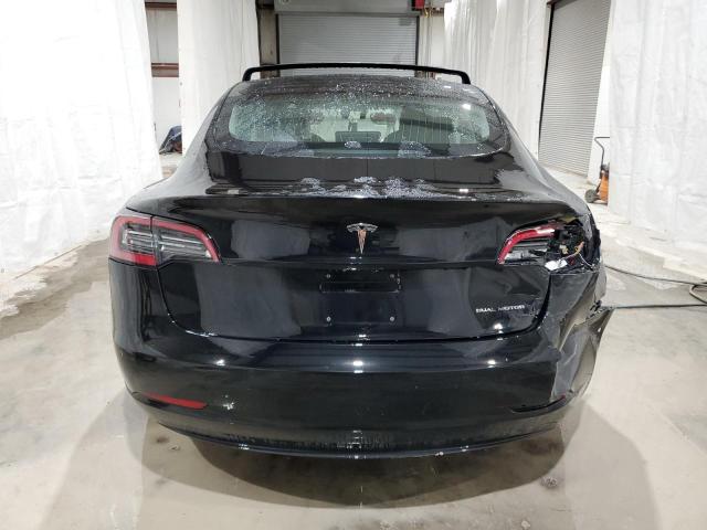  TESLA MODEL 3 2018 Черный