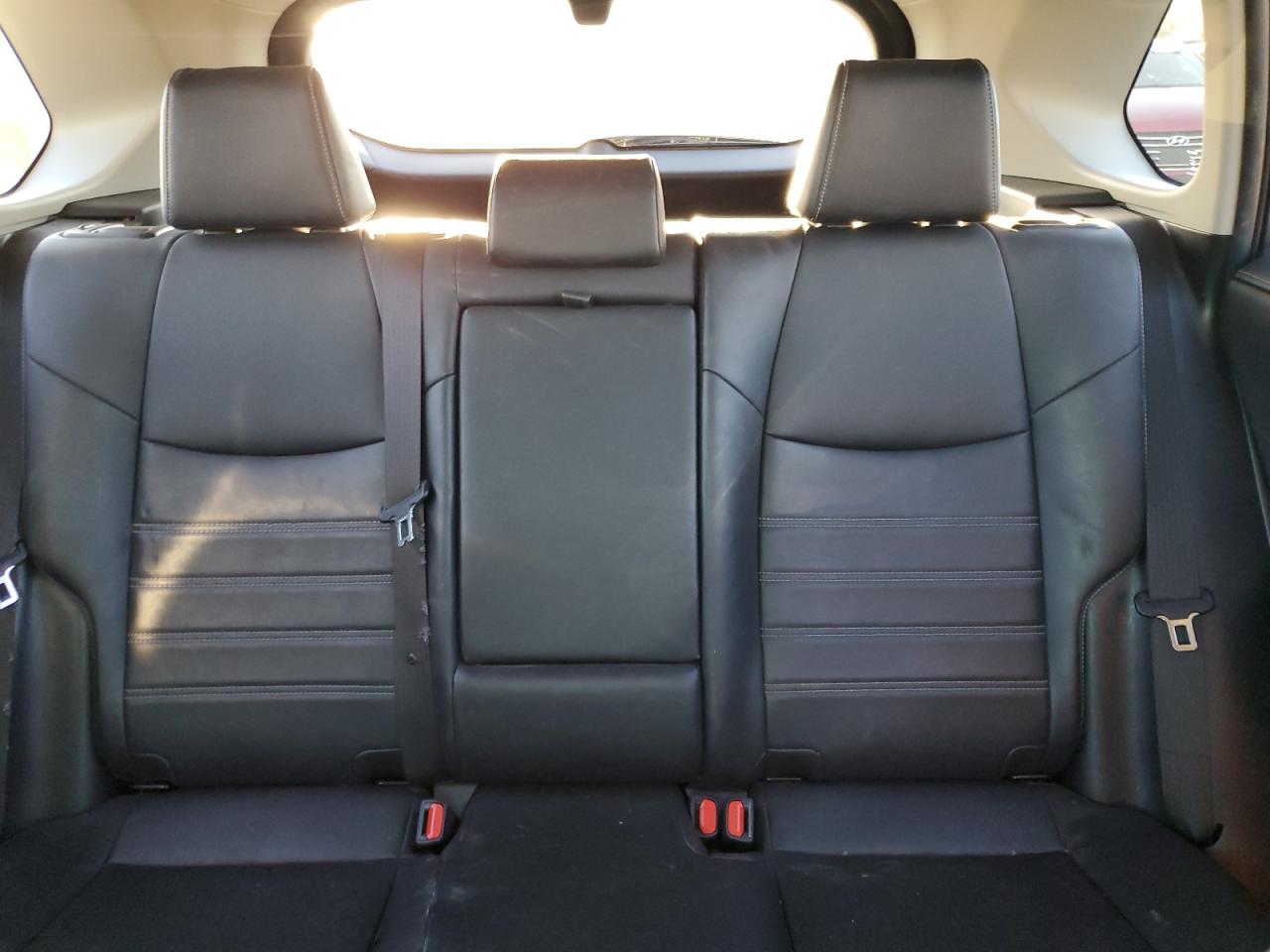 2019 Toyota RAV 4 - Image 10