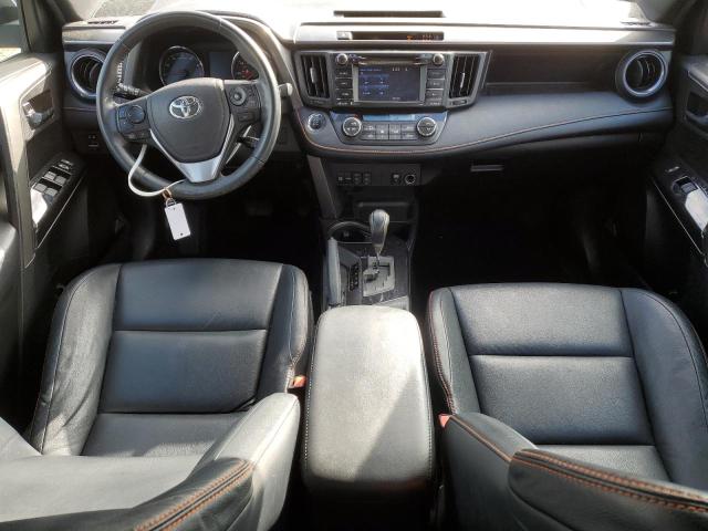 Parquets TOYOTA RAV4 2017 Czerwony