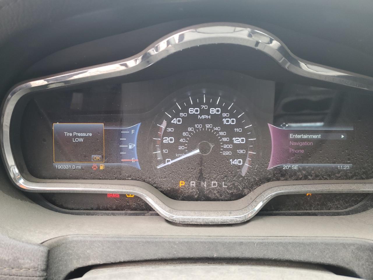 2015 Lincoln MKT - Image 9