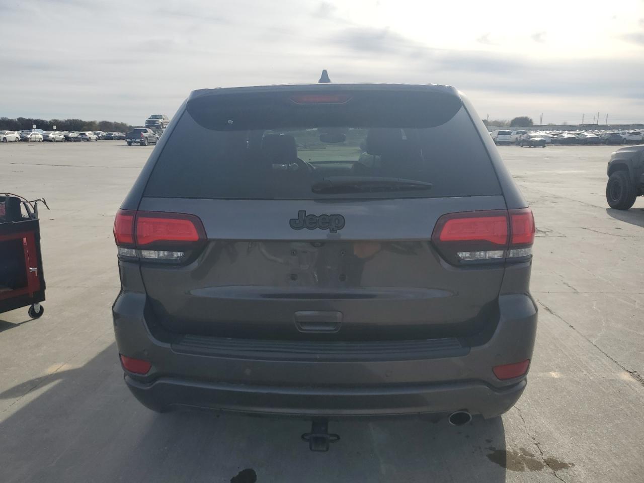 2020 Jeep Grand Cherokee - Image 6