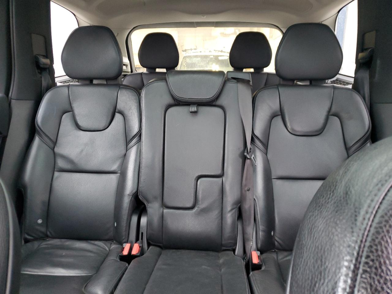 2016 Volvo XC90 - Image 10