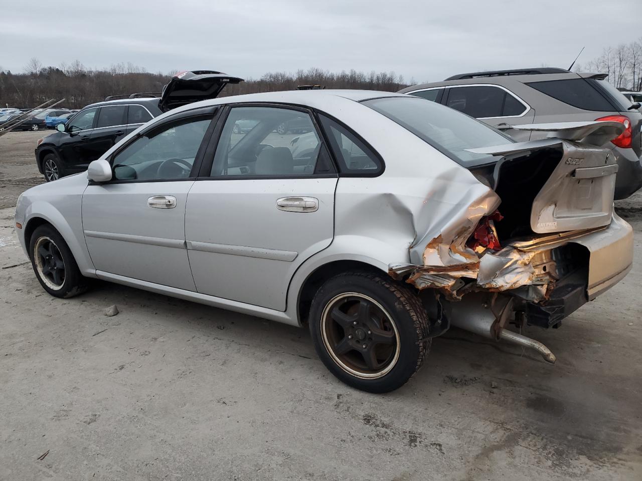 2008 Suzuki Forenza - Image 2