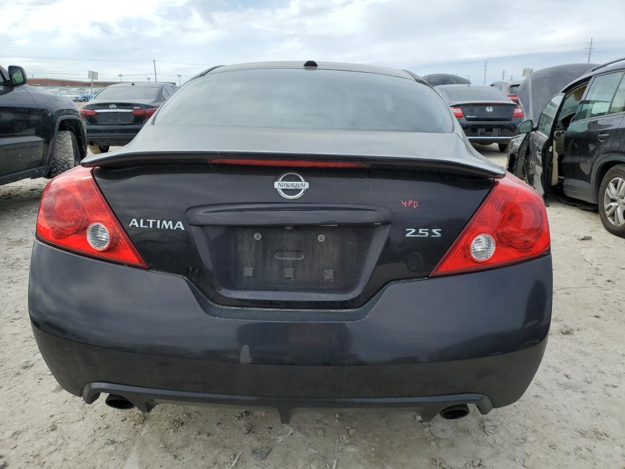 2011 Nissan Altima - Image 6