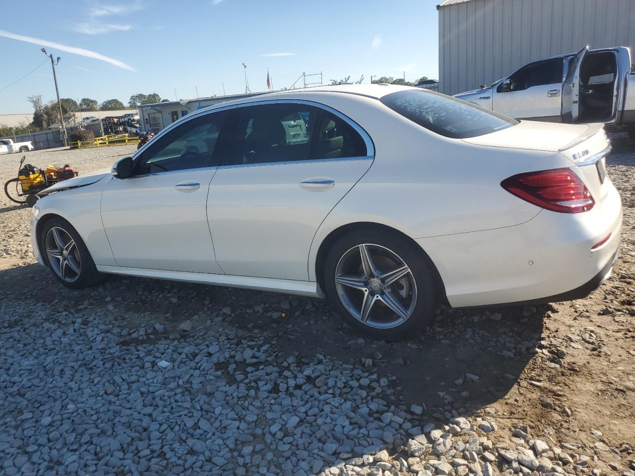 WDDZF4JB0HA083650 2017 MERCEDES-BENZ E CLASS - Image 2