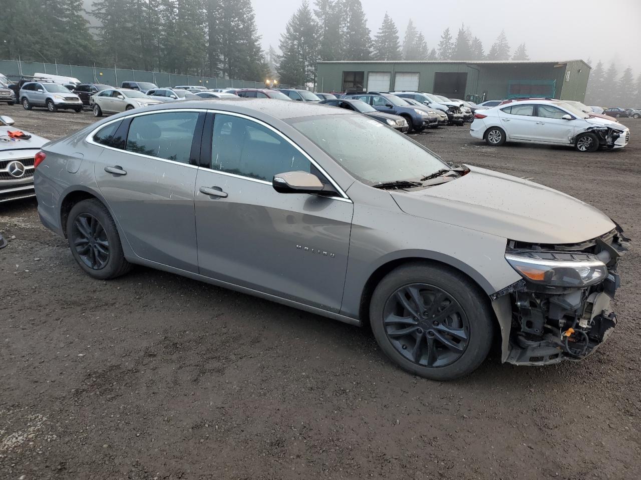 VIN 1G1ZD5ST5JF226834 2018 CHEVROLET MALIBU no.4