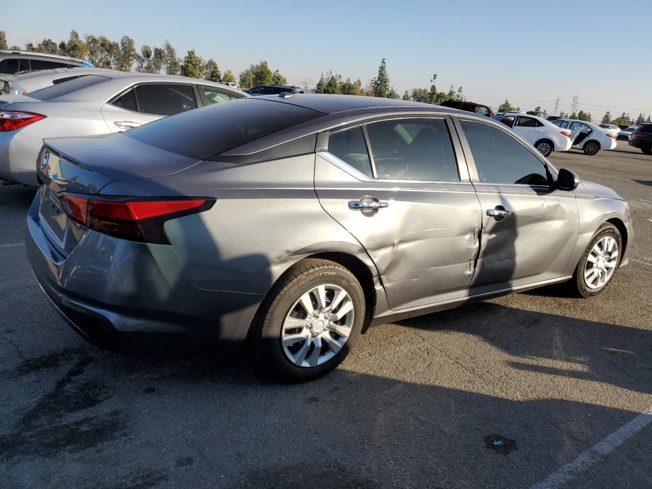 2019 Nissan Altima - Image 3