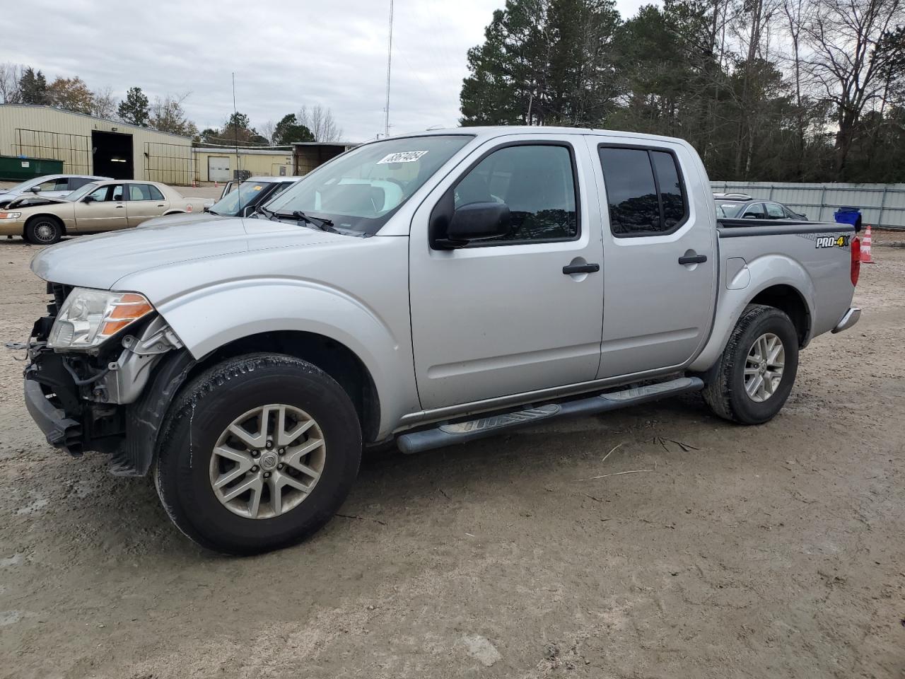 2016 NISSAN FRONTIER