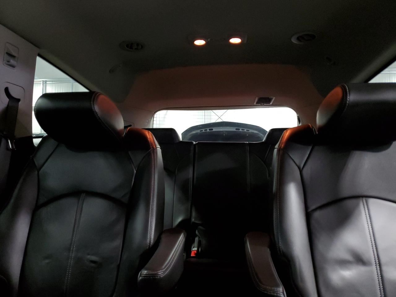2017 Chevrolet Traverse - Image 10