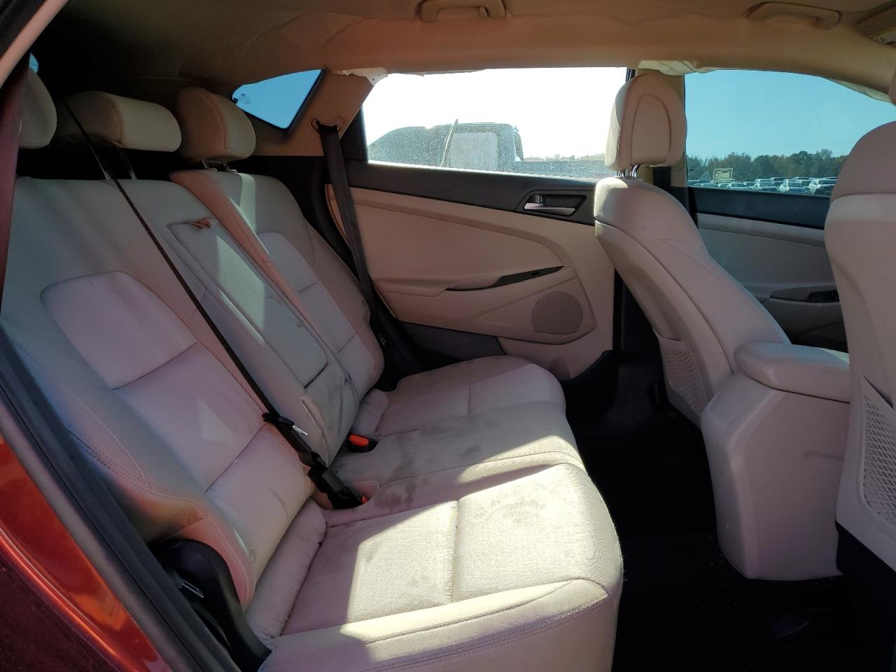 2017 Hyundai Tucson - Image 12