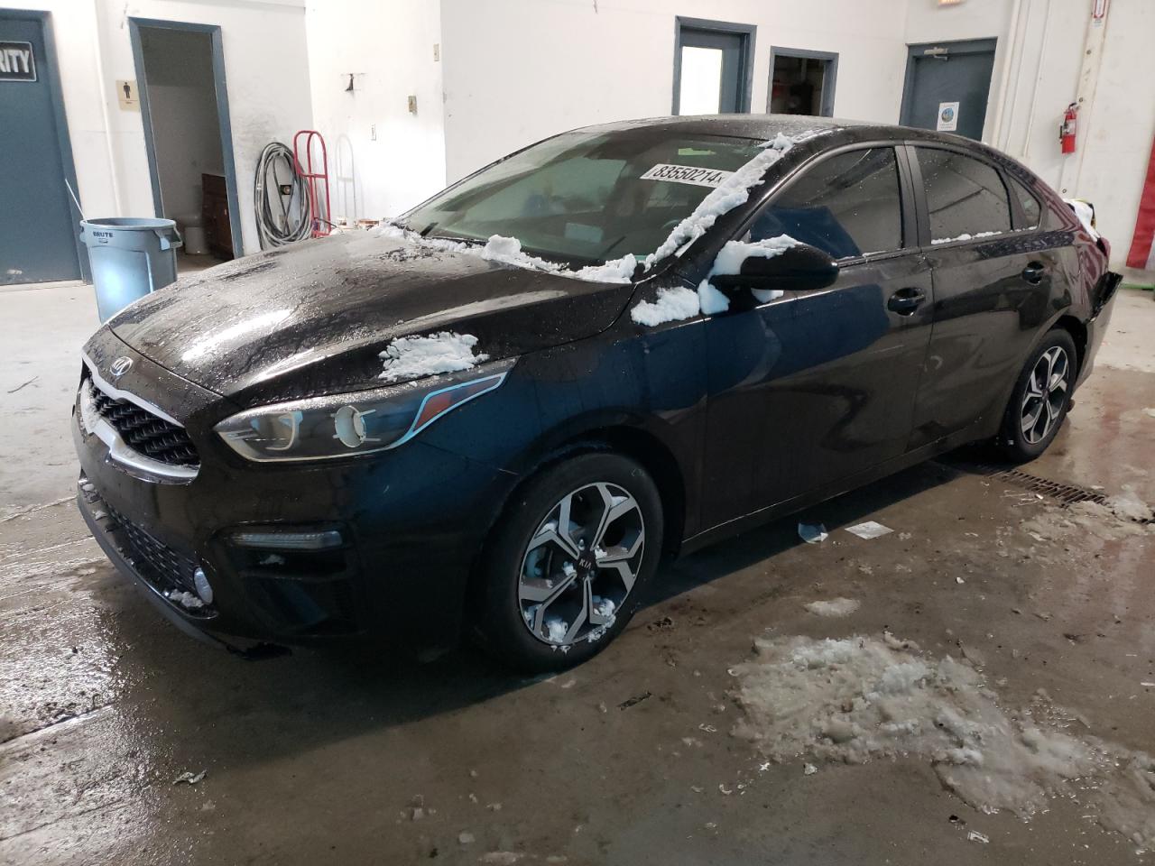 VIN 3KPF24AD6ME305657 2021 KIA FORTE no.1